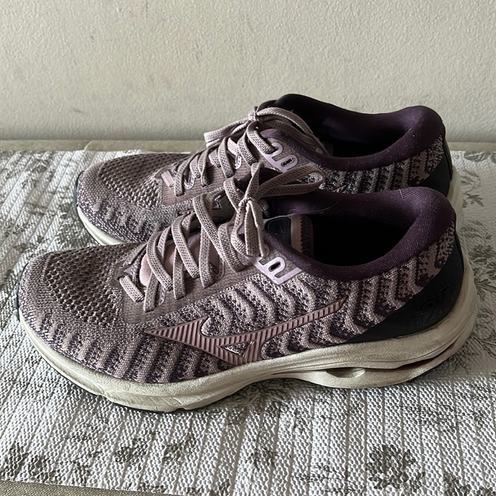 Mizuno Wave Rider24 Womens 7.5